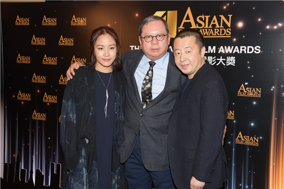 〈Yes香港现场〉林嘉欣在家狂看电影 李成敏任司仪有压力