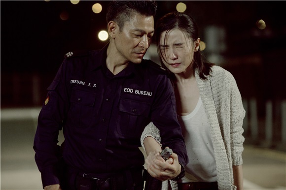 刘德华《拆弹专家》曝主题曲MV 致所有警察的情歌