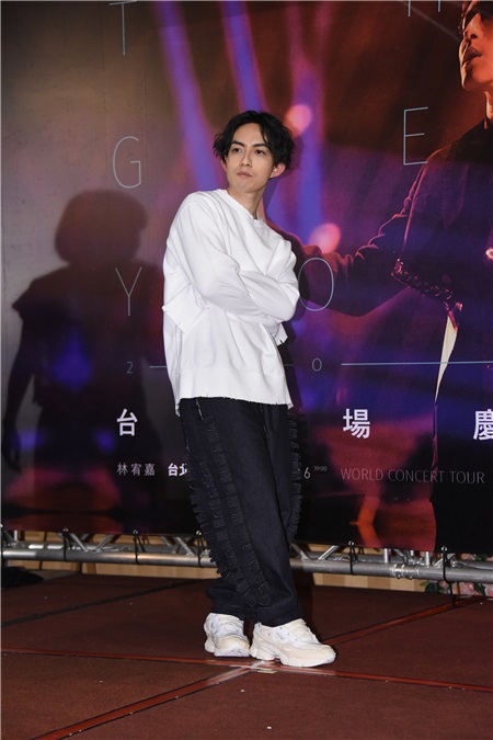 林宥嘉举办演唱会 蔡依林现身当嘉宾