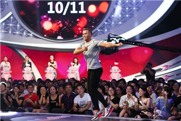 三号男嘉宾跳广场舞