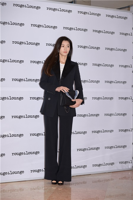 〈Yes首尔现场〉全智贤展现女神时尚气质 大手笔添房不手软