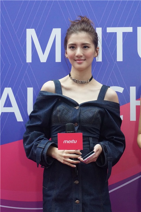 周秀娜、吴千语、周汶錡出席美颜手机发布会