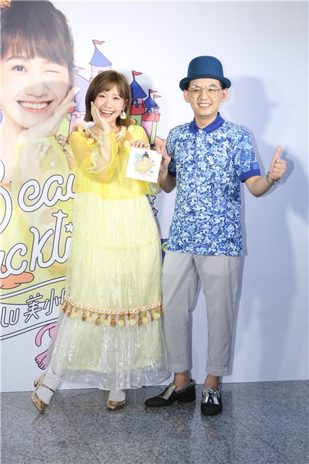 LuLu出专辑(赶鸭子)上架之拜会恩师黄子佼