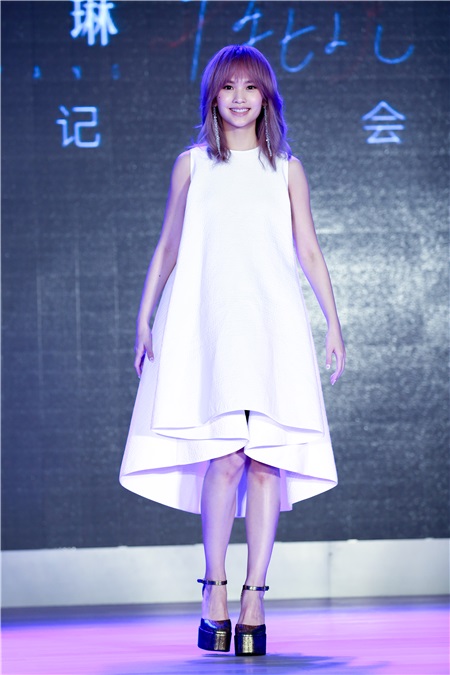 杨丞琳举办新碟亚洲发片记者会 个人第十张大碟《年轮说》席卷乐坛
