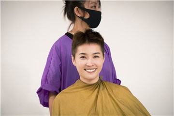 《女兵日记》小娴落发完照