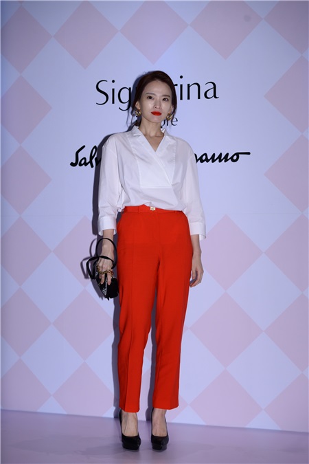 演员千玗嬉、史蒂芬妮·李、郑有真等出席品牌Signorina in Fiore 上市活动PHOTO WALL