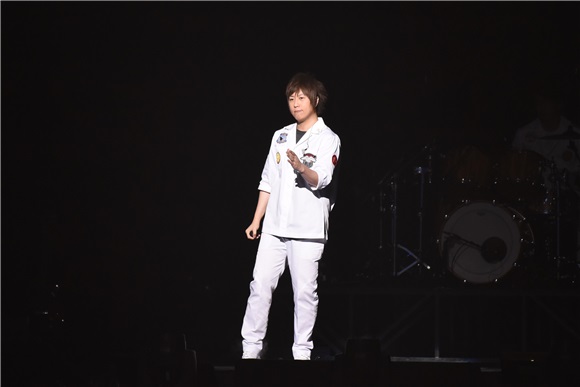 〈Yes 台北现场〉五月天第七场演唱会超时遭罚 五人空手道服复刻再现