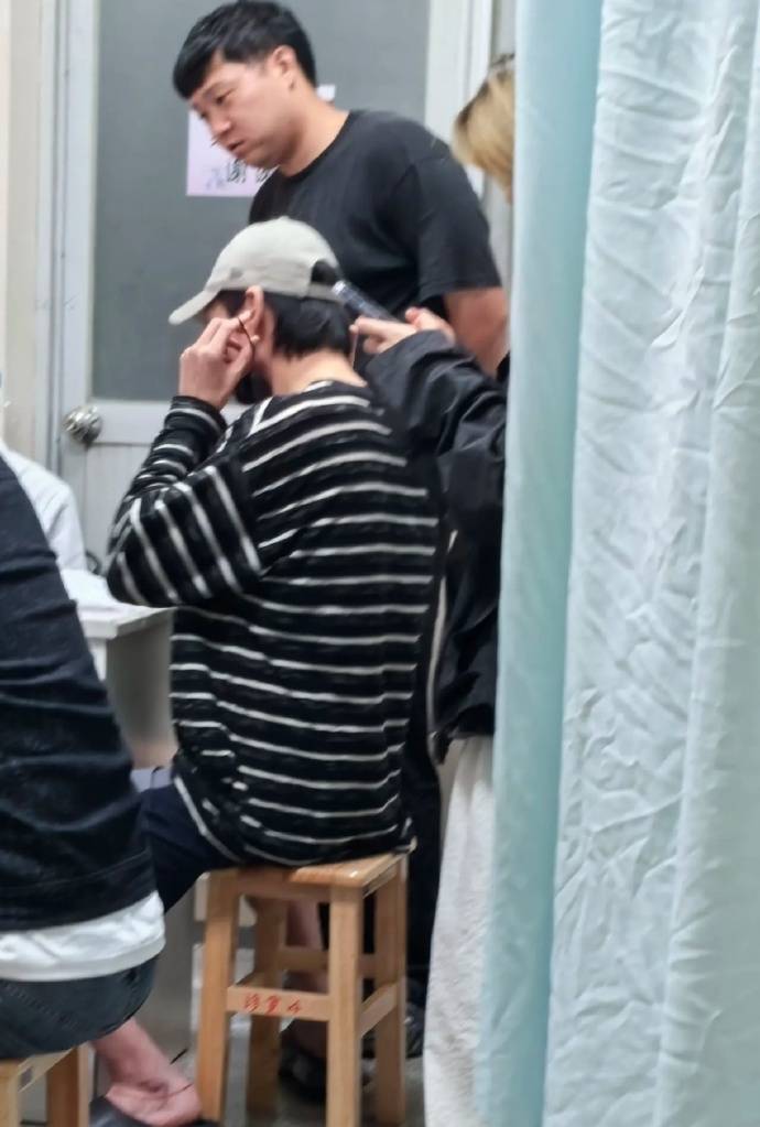 魏大勋片场遇险不慎受伤 后援会回应:拍动作戏脸部划伤已救治