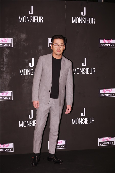 郑雨盛、廉晶雅、孙旻浩等出席品牌Monsieur J站台活动