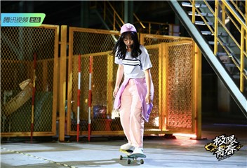 《极限青春》热血女滑手