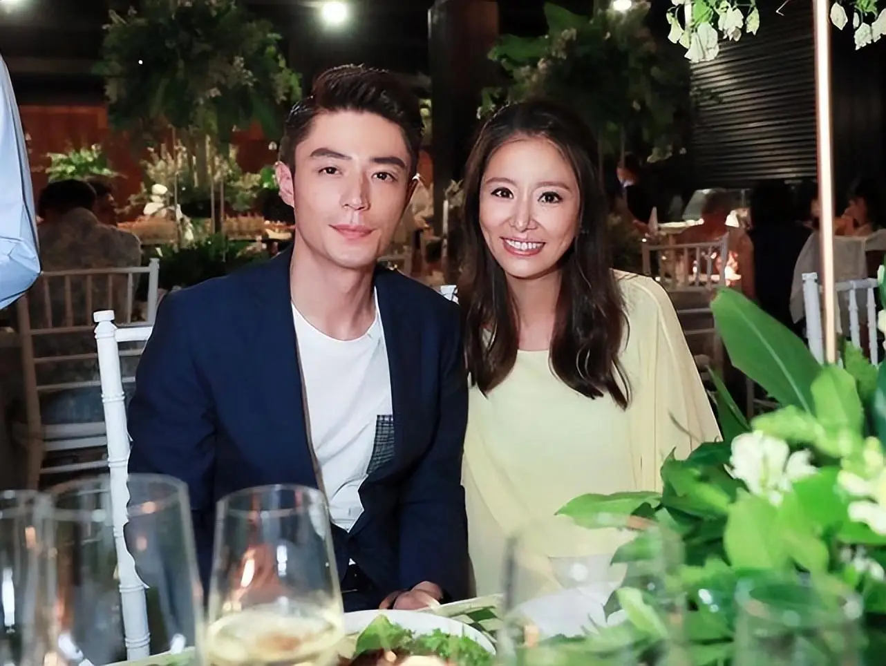 林心如晒照庆结婚九周年 与霍建华低调相爱不张扬