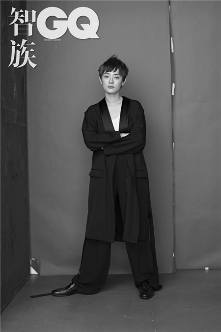 孙俪完美变身「封面收割机」 一个月三个时尚封面