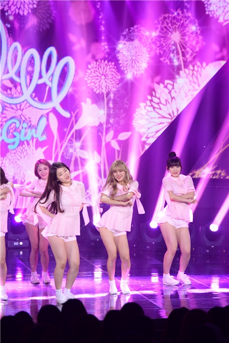 31日晚间,韩国SBS电视台音乐节目「The Show」