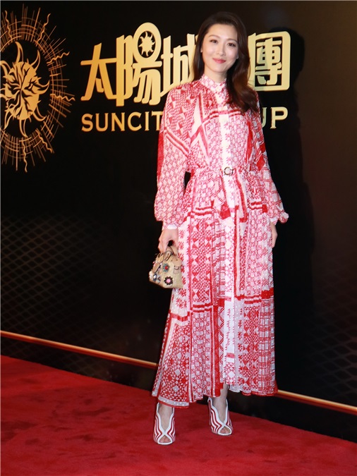 杨千嬅、薛凯琪等出席「太阳城10周年传奇之夜」的庆祝活动