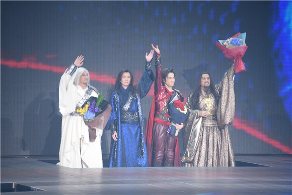 郑嘉颖、谢天华、郑丹瑞、黎耀祥、谭耀文、吕良伟等出演舞台剧《风云5D音乐剧》