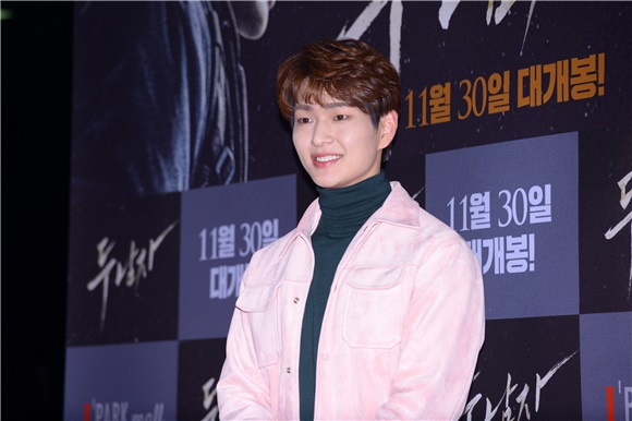 电影《两个男人》举行VIP试映会 SuperJunior利特、少女时代允儿等助阵