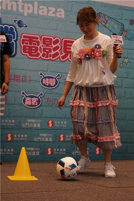 方力申和王菀之为新戏<<绑架丁丁当>>宣传