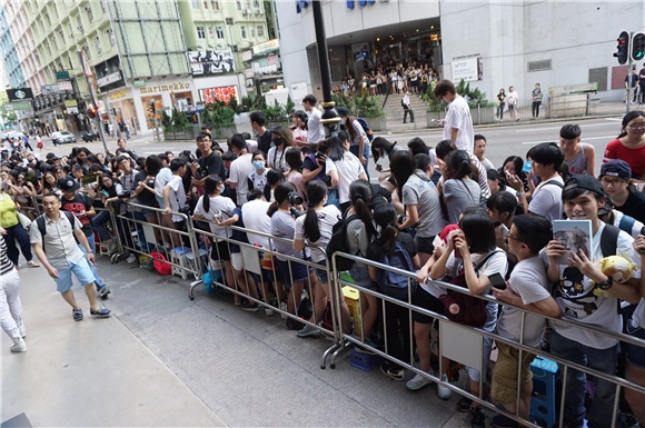 少女时代前成员Jessica出席其自家品牌进驻I.T的开幕活动