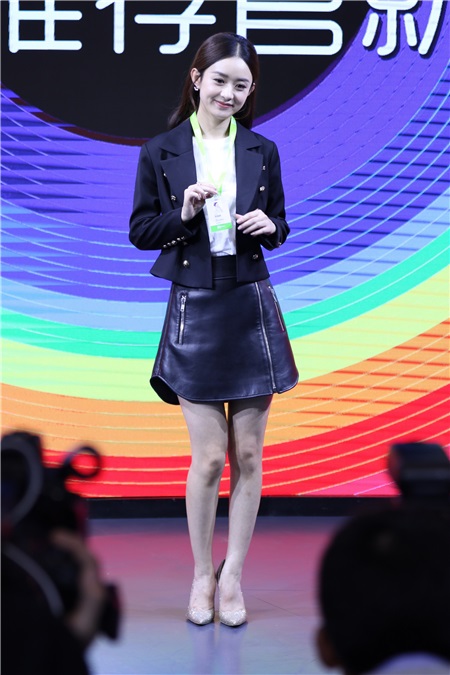 〈Yes 北京现场〉「入职」爱奇艺与陈伟霆成「同事」 赵丽颖谈情感动向自曝「一片空白」