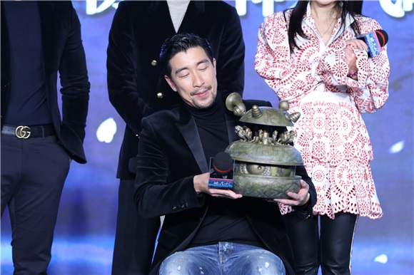 史上最省心发布会! 《健忘村》舒淇王千源张孝全杨佑宁集体失忆笑旺新年