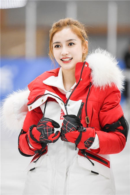 Angelababy《奔跑吧》喊话「海绵山」 接受刺骨冰水挑战