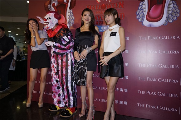 周秀娜与少女标本的Jesscia & Kabby
出席在万圣节活动