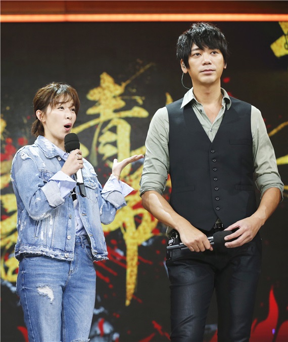 「李小男」原是摇滚迷妹!信携手阚清子「说走就走」