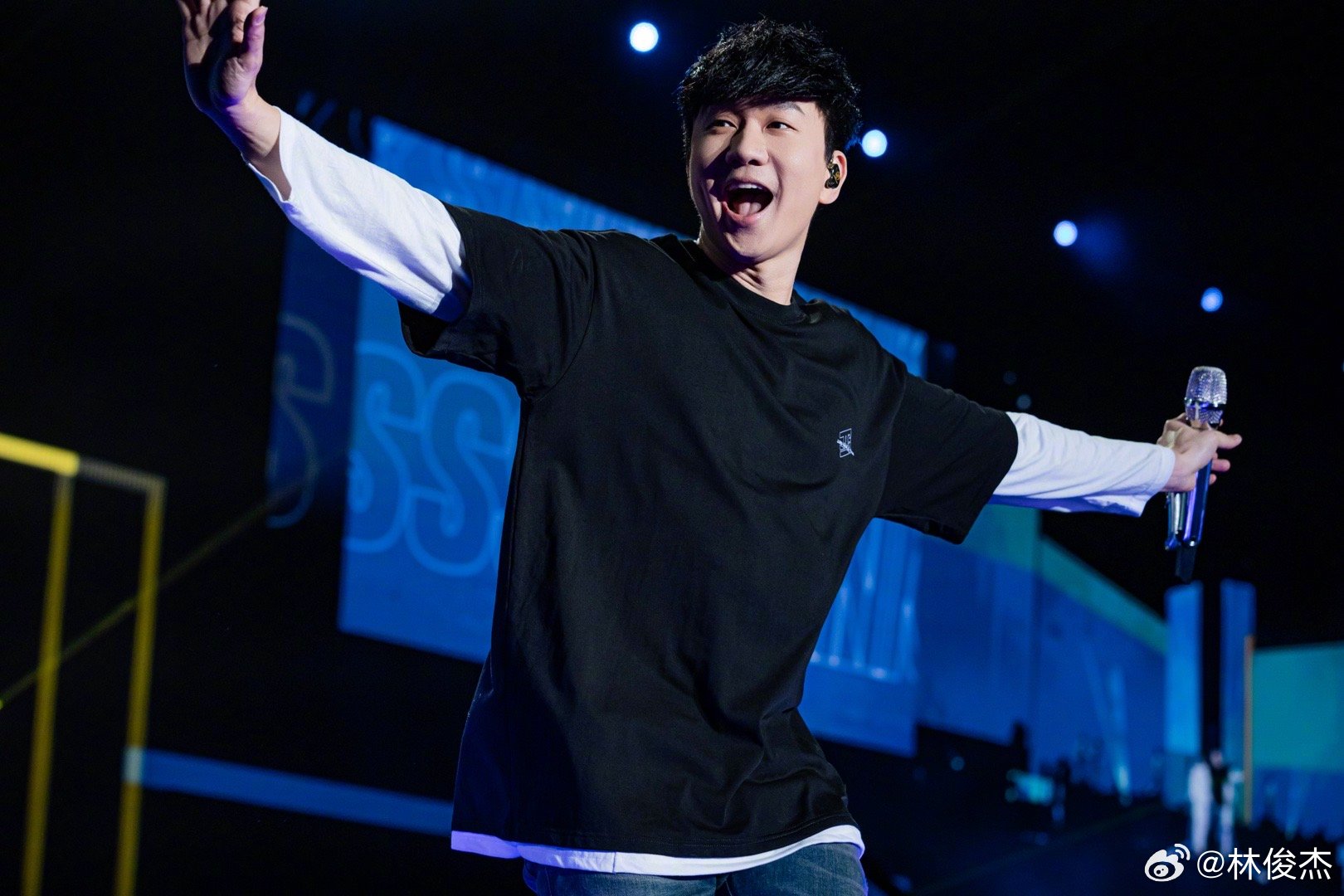 林俊杰一连两晚福州开唱  累计近九万乐迷齐聚“JJ20”