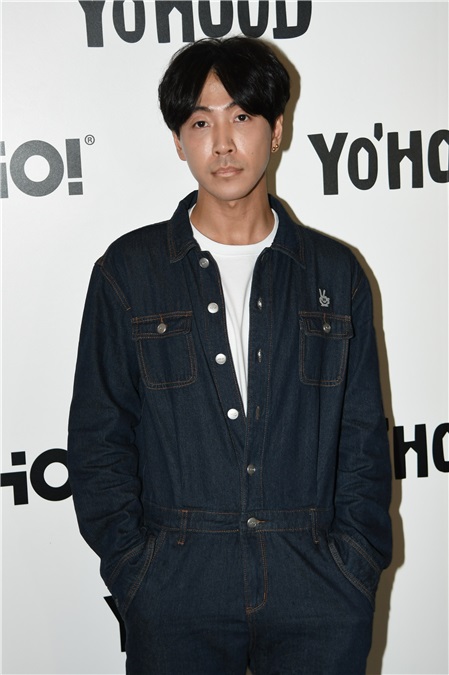 莫文蔚、黄伟文等现身「YO’HOOD全球潮流新品嘉年华」后台