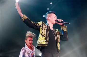 天佑演出现场照片
