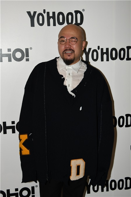 莫文蔚、黄伟文等现身「YO’HOOD全球潮流新品嘉年华」后台