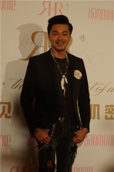 蔡少芬、洪天明等出席尖香蔓蕾文化发展派对