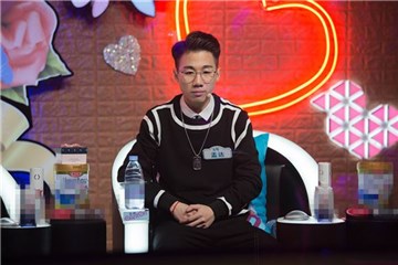 孟达 玻璃房