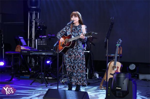 〈Yes 台北现场〉吴汶芳「我来自」演唱会彩排 舒米恩助阵同台合唱