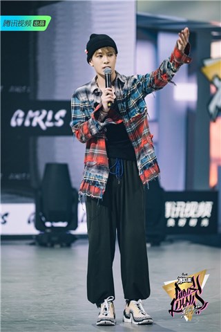 《黑怕女孩》厂牌制作人王嘉尔