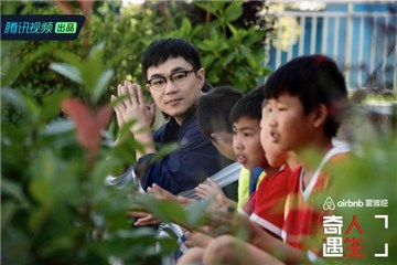 大鹏与球员们