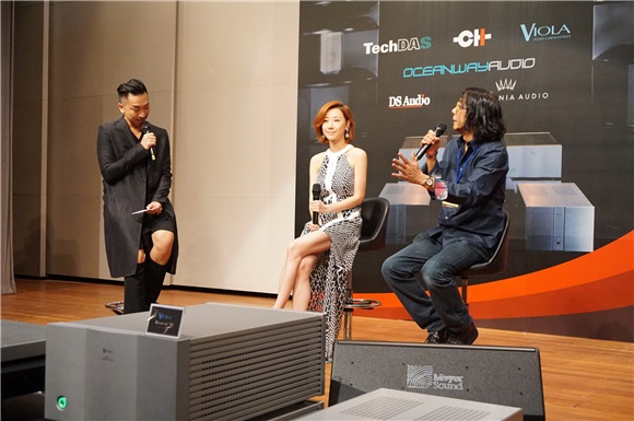 泳儿发烧碟演示及签唱会
