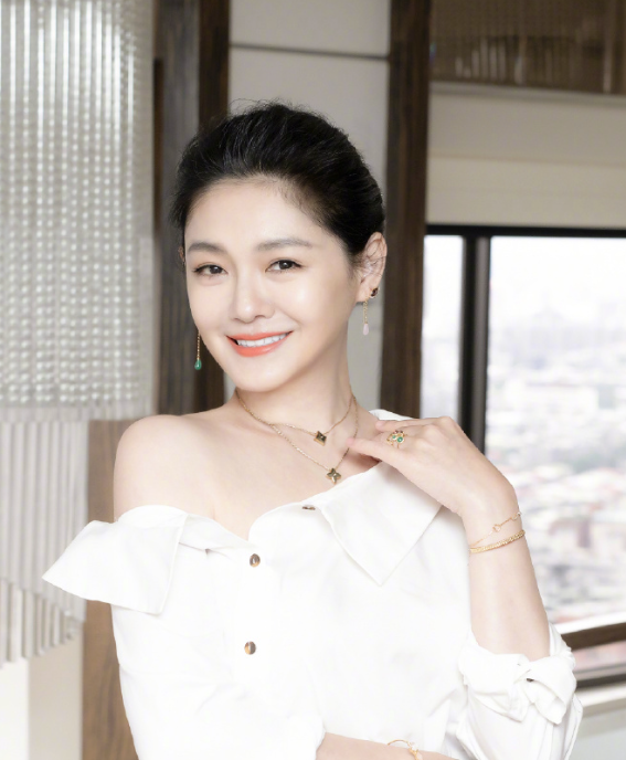 具俊晔陷丧妻之痛大s后事由小s老公操办 大S家人另寻地点安葬