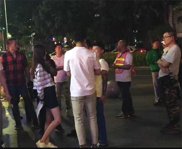 网友深夜偶遇王晓晨韩庚街头热聊 合作欢喜冤家引期待