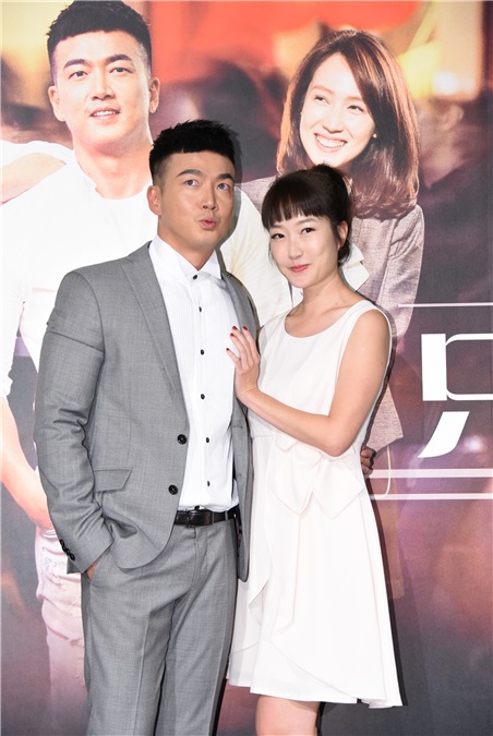 李沛旭、简宏霖、小薰、严正岚出席戏剧《只为你停留》首映会