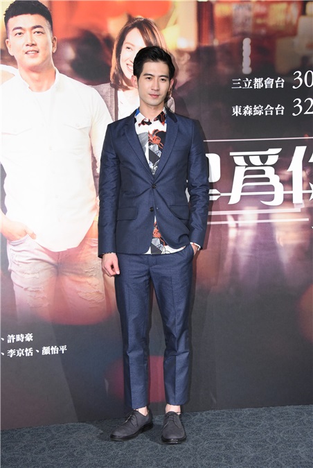李沛旭、简宏霖、小薰、严正岚出席戏剧《只为你停留》首映会