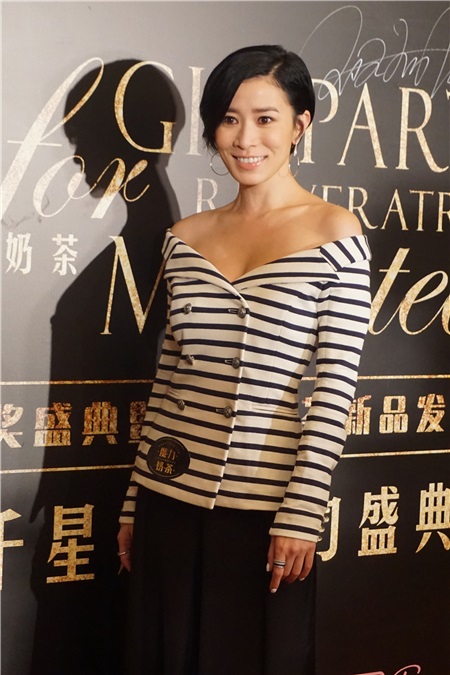 佘诗曼、胡定欣等出席「香蔓蕾万千星辉魔力盛典」