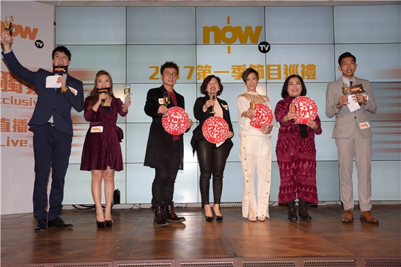 方力申新年回家不惧催婚:长辈们已经放弃我