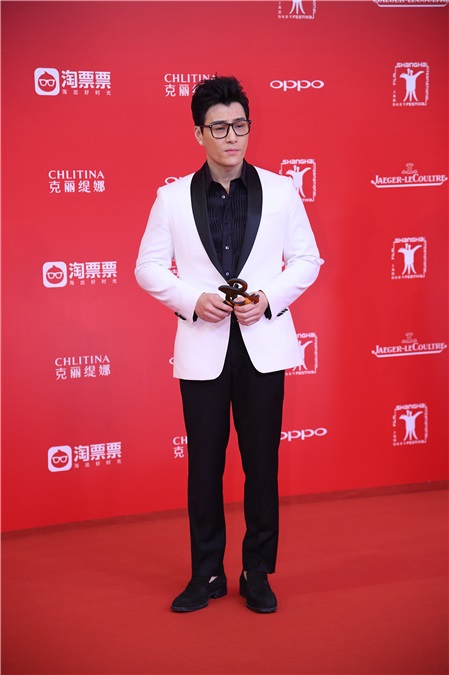 众星云集红毯星光熠熠 朱茵段奕宏携新剧亮相红毯
