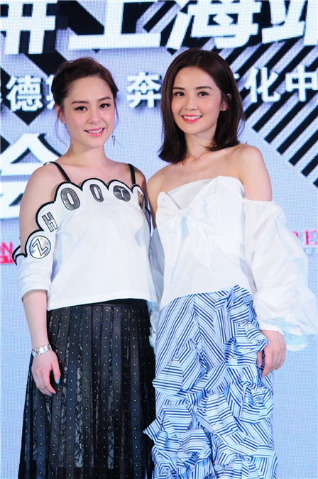 Twins巡回演唱会上海站开启 出道15周年白色姐妹装青春再现