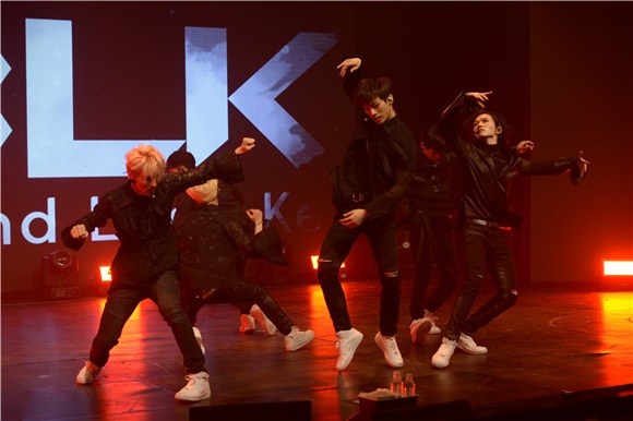 韩国新人男团BLK首张迷你专辑《 INTO BLK PART1. ’I’》媒体SHOW CASE