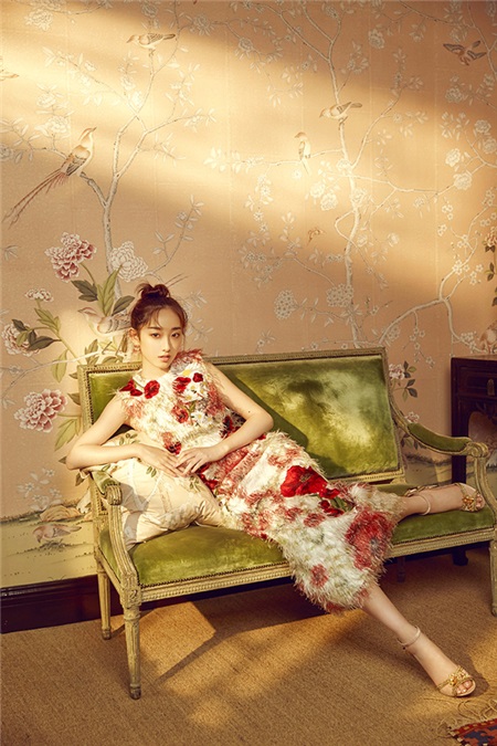 蒋梦婕穿梭时空完美驾驭 灵动魅惑宛如画中人