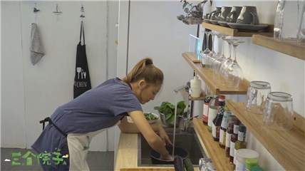 应采儿一套过程行云流水颇有气势