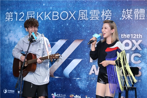丁当、鼓鼓、黄子佼出席《第12届KKBOX风云榜》发布会