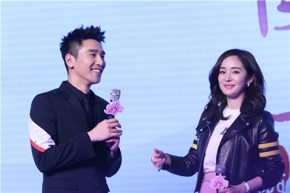 〈Yes上海现场〉杨幂又自黑！谈发际线后移:请珍惜还有头发的我